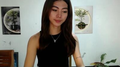 ur_extra_petite public webcam profile photo 4