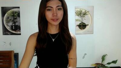 ur_extra_petite public webcam profile photo 6