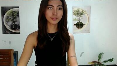 ur_extra_petite public webcam profile photo 8