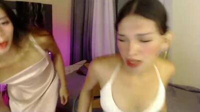 ur_petite_wifexx public webcam profile photo 2