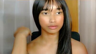 ur_sexyllie public webcam profile photo 5