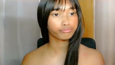 ur_sexyllie public webcam profile photo 6