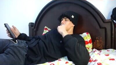 urano_ public webcam profile photo 5
