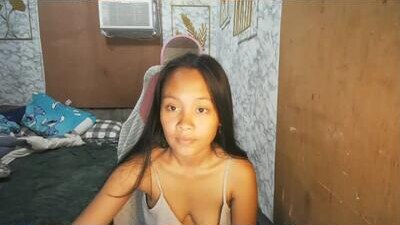 urasian_cherrymae public webcam profile photo 5