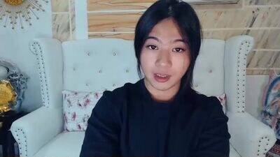 urasiancutiegirl public webcam profile photo 3