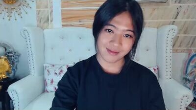 urasiancutiegirl public webcam profile photo 6