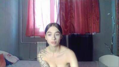 urchatty_alice public webcam profile photo 10