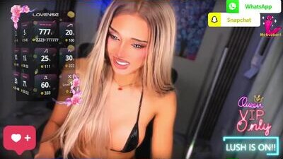 urgoddess_bella public webcam profile photo 10