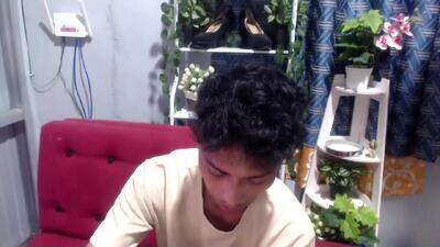urhotfuckingass public webcam profile photo 4