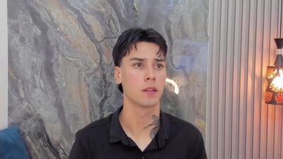 uribe12 public webcam profile photo 2