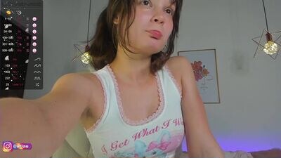 urlittlegirl_ public webcam profile photo 2