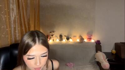 urmeowkitty public webcam profile photo 3