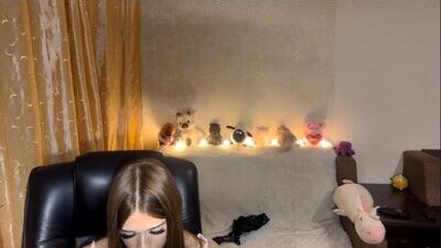 urmeowkitty public webcam profile photo 5