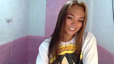 ursexy_debra public webcam profile photo 4