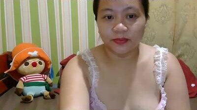 urz_hottie_asian01 public webcam profile photo 8