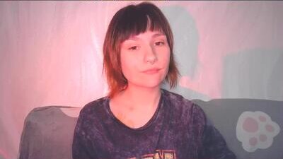 uwujudyosas public webcam profile photo 7