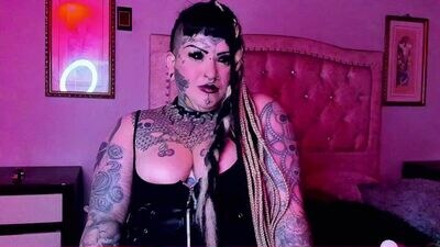 v_enuuus public webcam profile photo 2