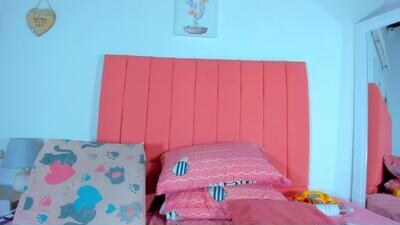 valen_rose0 public webcam profile photo 3