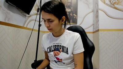 valerie__skinny public webcam profile photo 4