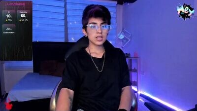 valery_1_ public webcam profile photo 2