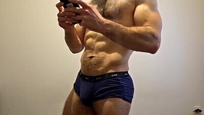 valraven_ public webcam profile photo 8