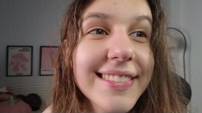 vanessabayer public webcam profile photo 2