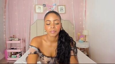 vanessabianchi public webcam profile photo 2