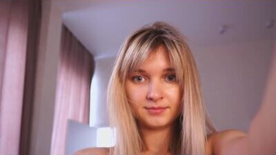 variety_moments public webcam profile photo 9
