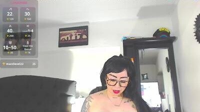 vicky_hotmilf public webcam profile photo 5