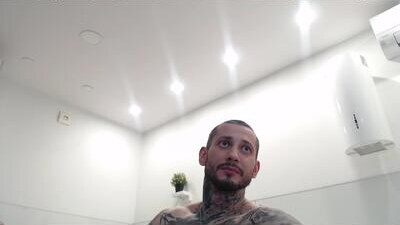 victor_rhino public webcam profile photo 5