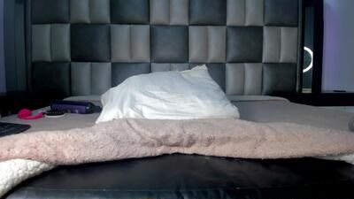 victoria__js_ public webcam profile photo 2