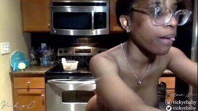 viiickyyy public webcam profile photo 5