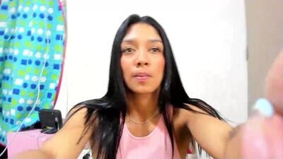 vinaly_y public webcam profile photo 2