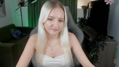 violamore public webcam profile photo 2