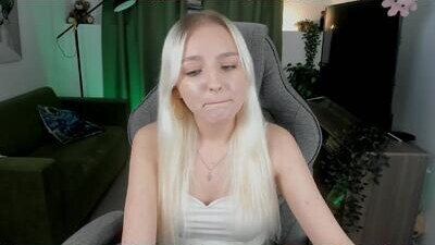violamore public webcam profile photo 5