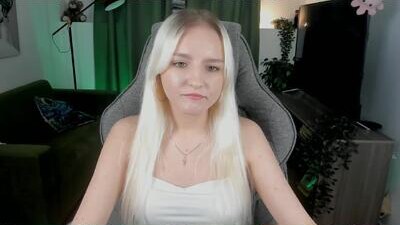 violamore public webcam profile photo 7