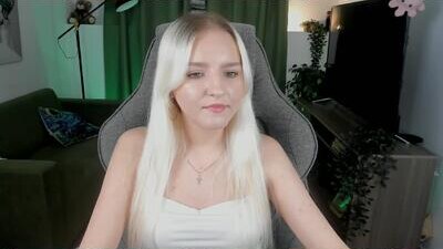 violamore public webcam profile photo 8