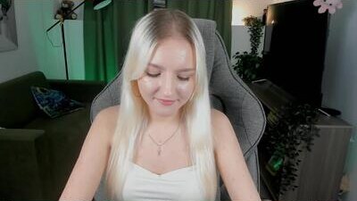 violamore public webcam profile photo 10