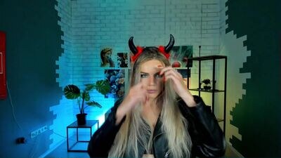 violawise public webcam profile photo 2