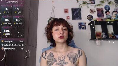 violet_bluee public webcam profile photo 9