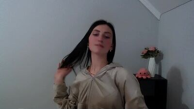 violet_ti public webcam profile photo 2
