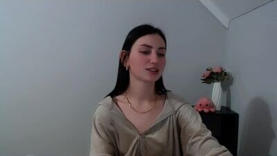 violet_ti public webcam profile photo 5