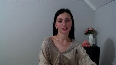 violet_ti public webcam profile photo 6