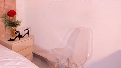 violethilton public webcam profile photo 9