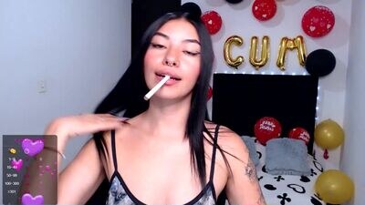 violett_flowers public webcam profile photo 2