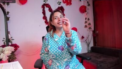violett_red public webcam profile photo 6