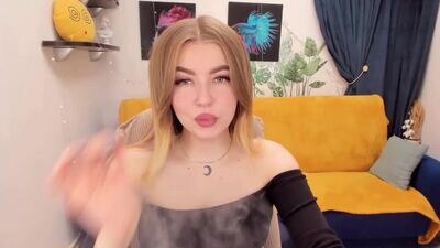 violettaotis public webcam profile photo 2