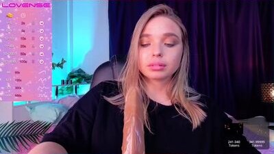 violla_sinz public webcam profile photo 5