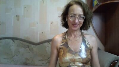 violla_strawberry public webcam profile photo 4