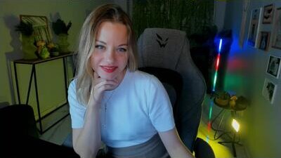 vireliamoonfall public webcam profile photo 6